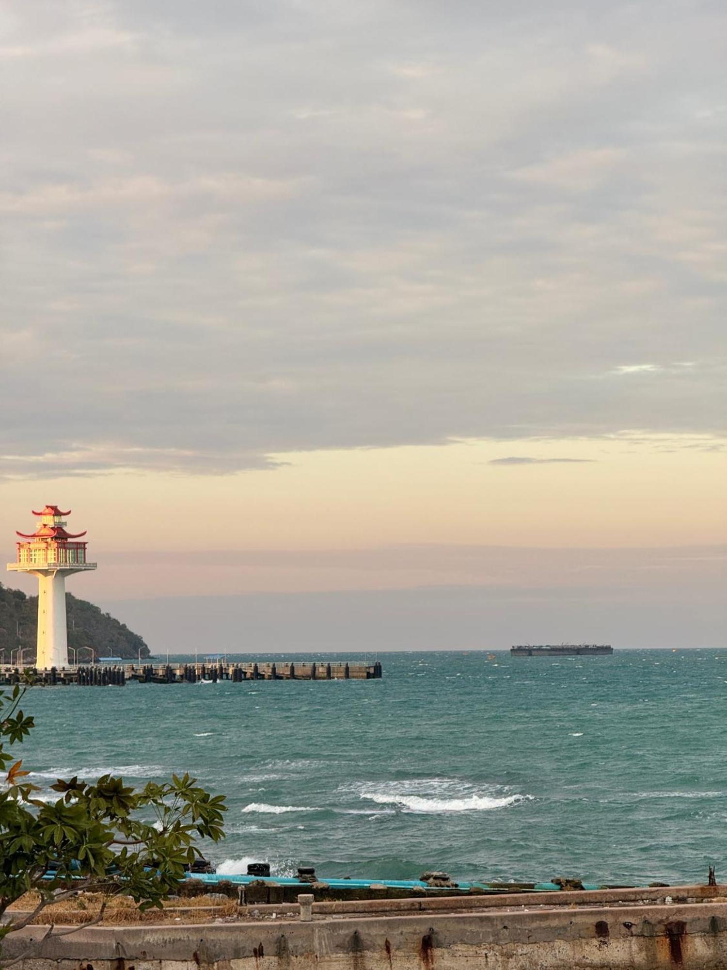Rimtalay Resort Koh Si Chang מראה חיצוני תמונה